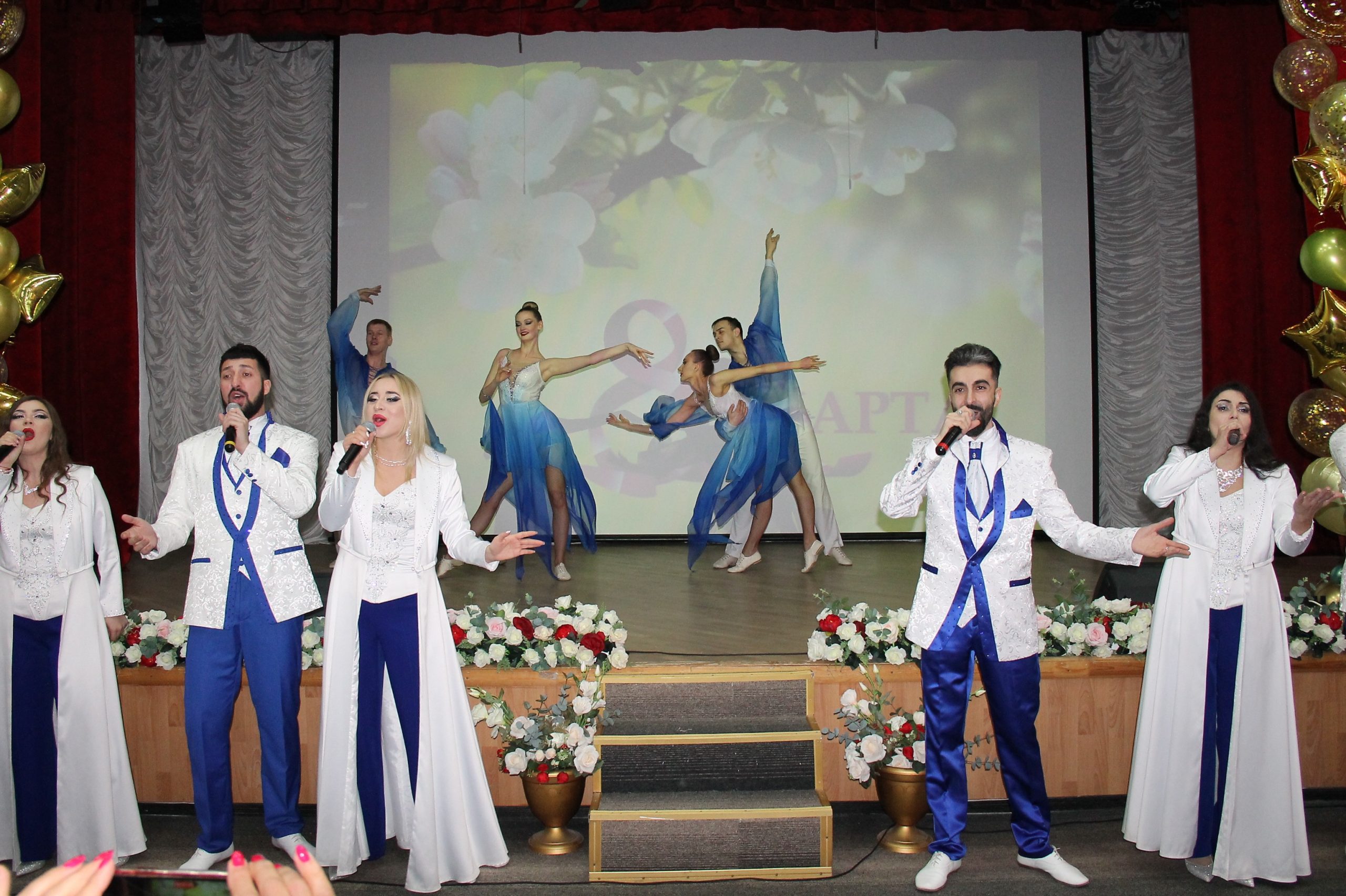 Ансамбль «Ставрополье» поздравил женщин краевого геронтологического центра
